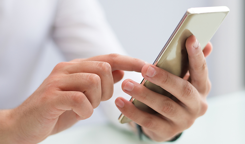 mobile-banking-ipad